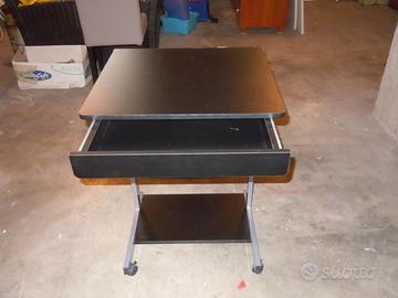 Tavolino porta PC