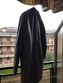 Giaccone nero in vere pelle misura M-L, poco usato