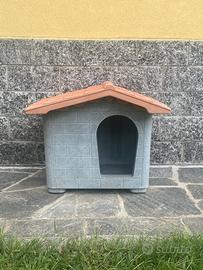 Cuccia esterna per cani di piccola taglia