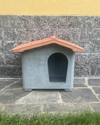 Cuccia esterna per cani di piccola taglia