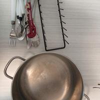 Stoviglie e pentolame