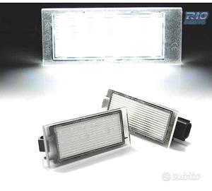 LUCI TARGA A LED PER RENAULT CLIO MEGANE LAGUNA TW