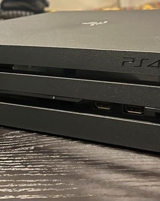 Ps4 pro usata