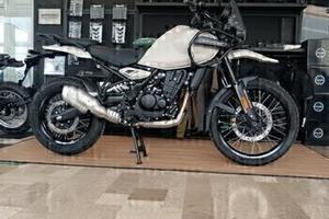 ROYAL ENFIELD HIMALAYAN 450 KAZA BROWN - EURO 510 