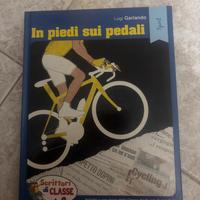 Libro per bambini, in piedi sui pedali.