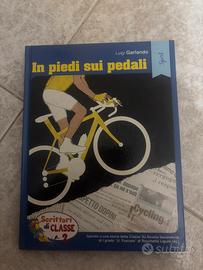 Libro per bambini, in piedi sui pedali.