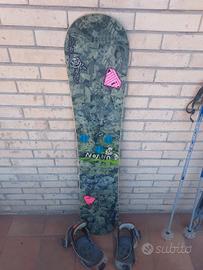 Snowboard BURTON 142 attacchi in omaggio