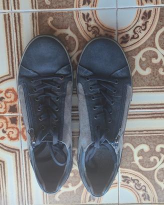 scarpe Nero giardini in camoscio