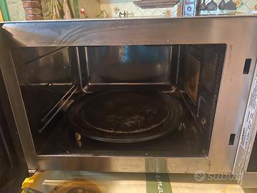 Fornetto microonde, grill e scongelatore