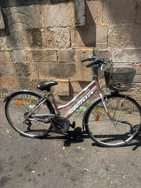 Bici Atala donna con cestino