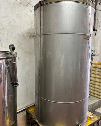 Fusto inox 750L uso alimentare con manometro