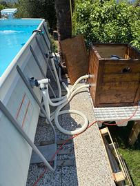 piscina con tutti i vari accessori