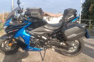 gsxs1000f.  kit borse GIVI 