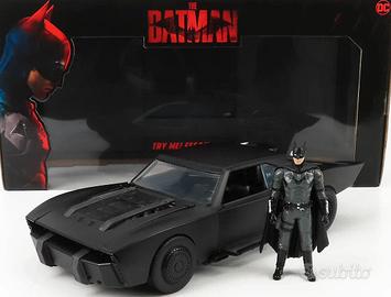 Modellino Batmobile The Batman + Mini Figure 1/18