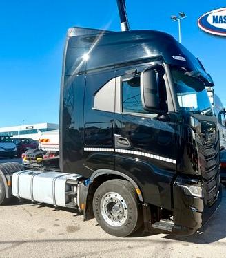 IVECO S-WAY 530, 2022, km 270.000