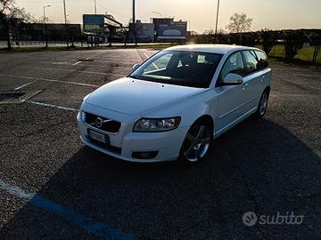 volvo v50 d2 del 2012