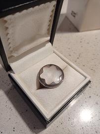 Anello Montblanc argento madreperla mai indossato