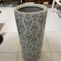 Portaombrelli in porcellana