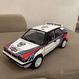 Modellino Lancia Delta HF Integrale Martini Racing