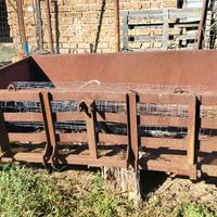 Pianale posteriore per trattore