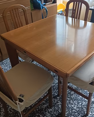 tavolo allungabile ifino a due metti in legno con 