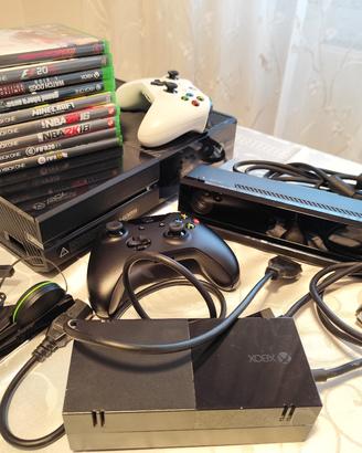 Xbox One 500GB + Kinect + 2 Controller + 9 Giochi