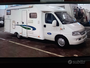 Camper semi-integrale Mc Louis omologato 6 posti