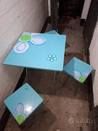 Set giardino: Tavolino a fiori e  Sgabelli