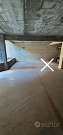 Posto auto scoperto in garage