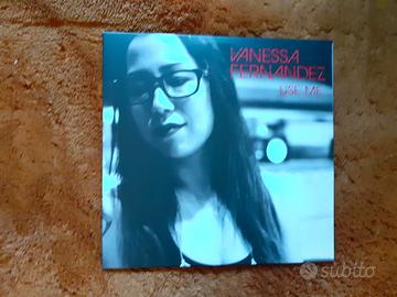 doppio vinile  Vanessa Fernandez – Use Me  45 RPM
