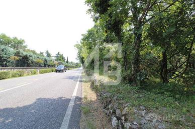 Terreno di 2733 m² a Trieste