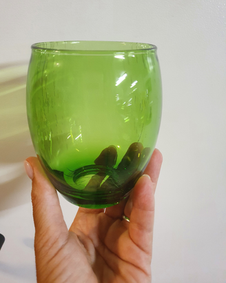 Bicchieri plastica verdi