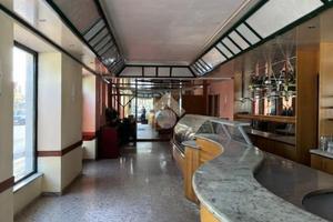 NEGOZIO A TORTONA