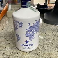 Bottiglia Gin Nordes vuota