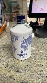 Bottiglia Gin Nordes vuota
