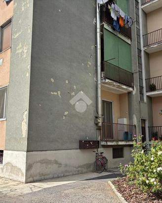 5 LOCALI A BELGIOIOSO
