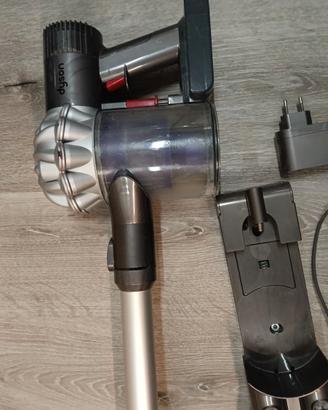 Aspirapolvere Dyson dc62