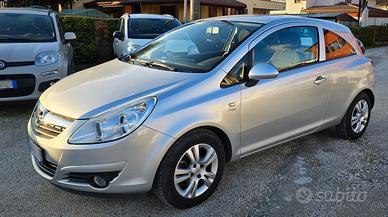 Opel Corsa 1.0 12v Enjoy - PEFETTA