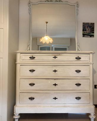 Cassettiera  con specchio stile shabby chic