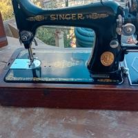 MACCHINA ANTICA SINGER A MANOVELLA 250