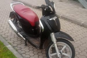 scarabeo 125
