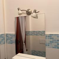 Specchio bagno con mensola