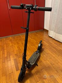 Monopattino elettrico Nilox