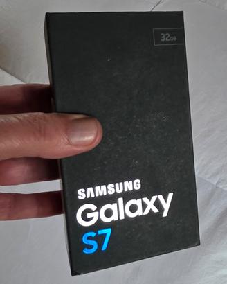 Samsung S7 32gb.