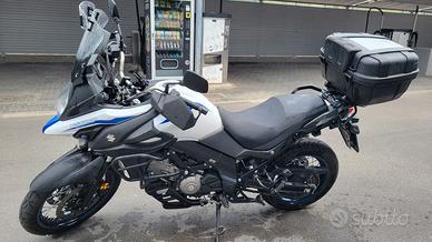 Suzuki V-Strom 650 XT Explorer