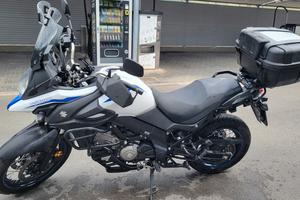 Suzuki V-Strom 650 XT Explorer