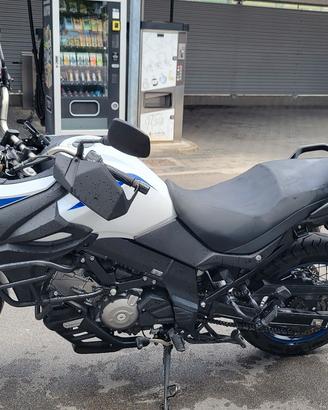 Suzuki V-Strom 650 XT Explorer