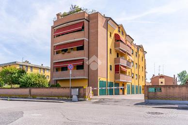 4 LOCALI A FERRARA