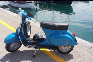 Vespa Piaggio epoca 50R faro tondo