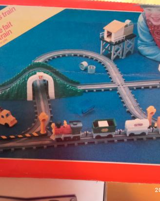 Magic track train fisher price